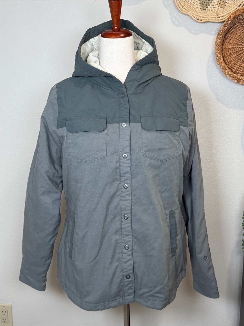 KUHL Women’s Artisan Hooded Shirtjak Sagebrush Snap Up 4086 Size Large